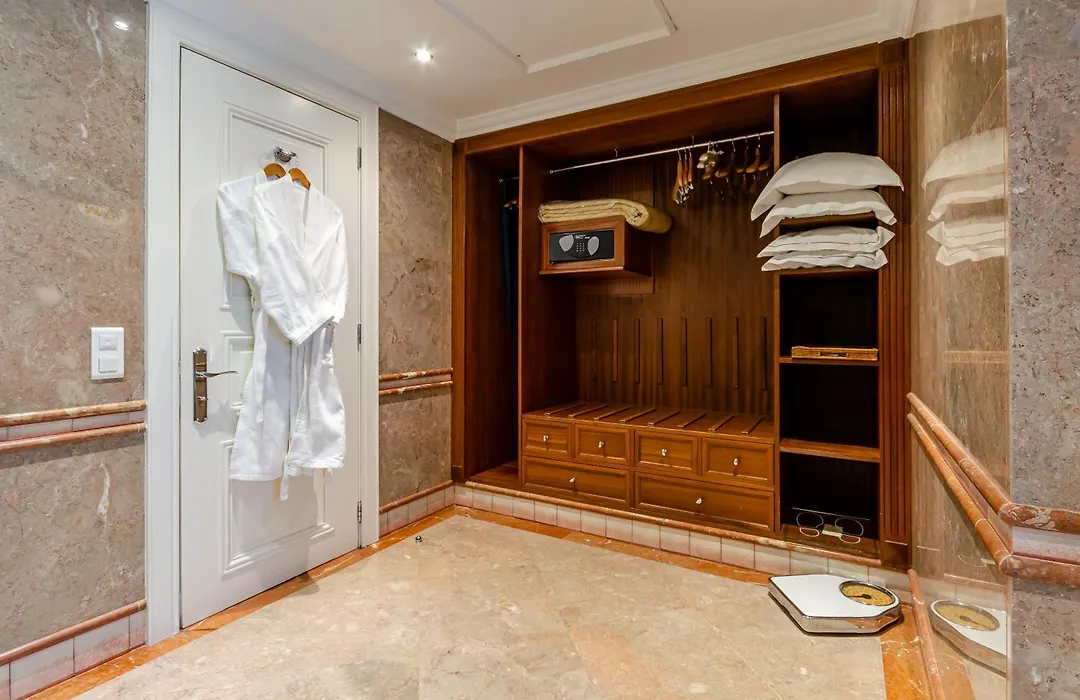 Olissippo Lapa Palace - The Leading Hotels Of The World-1